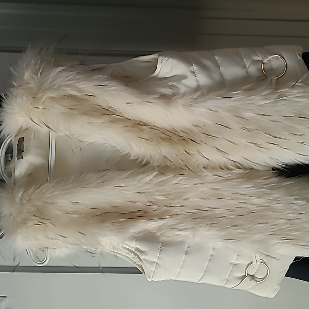 Mystic Boutique white faux fur vest